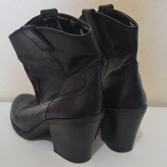 Black Booties Size 7.5M - Picture 4 of 7